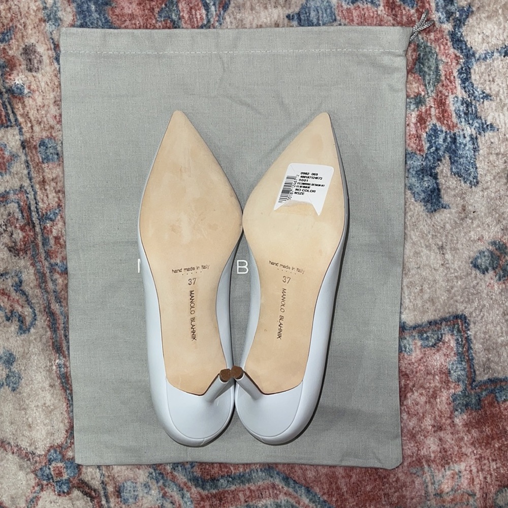 SOLD❗️NEW $725 MANOLO HEELS❗️ - Picture 7 of 7